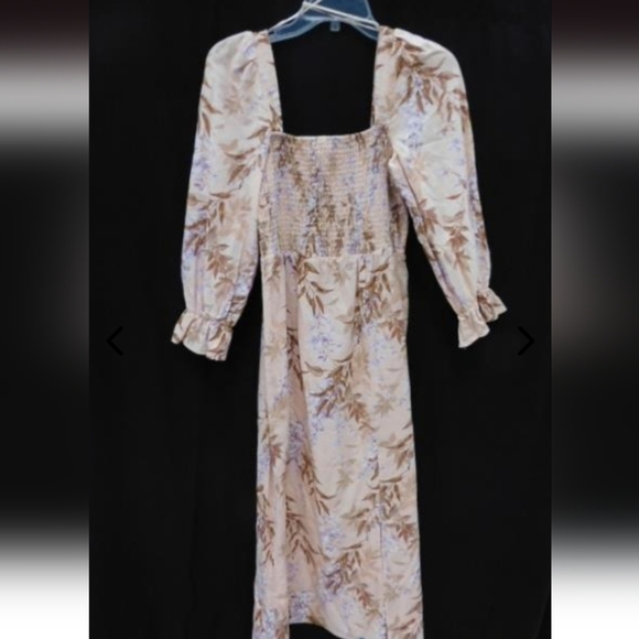 House of Harlow 1960 Dresses & Skirts - House Of Harlow Linen Floral Long Sleeve Dress